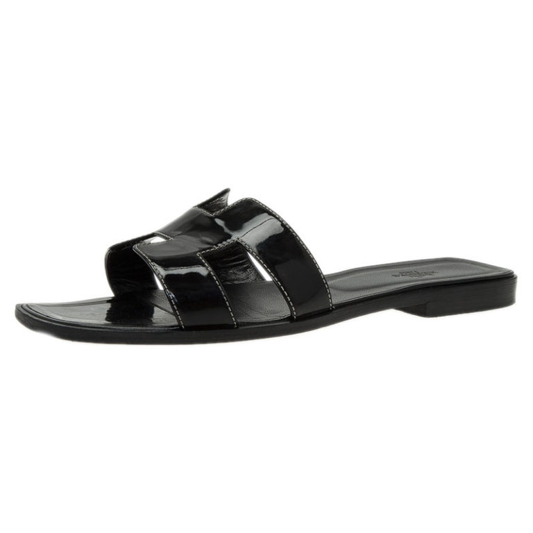 black oran sandals