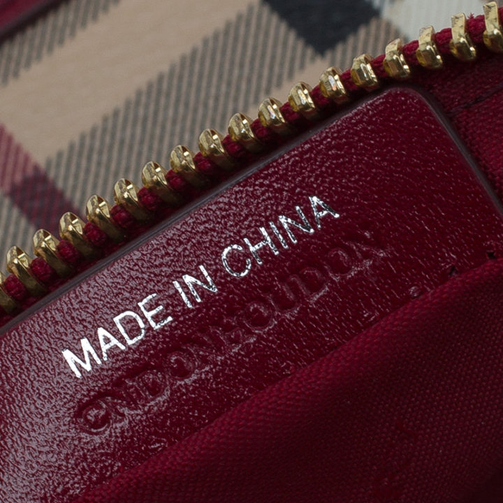 Les 3 meilleures astuces Comment repérer un faux sac Burberry Tomas Rosprim