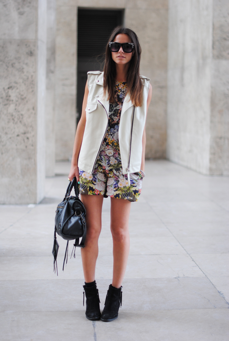 summer outfits with ankle boots
