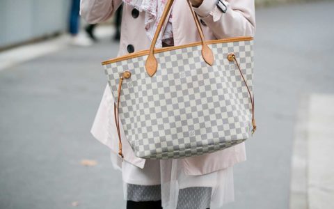 must have lv bags