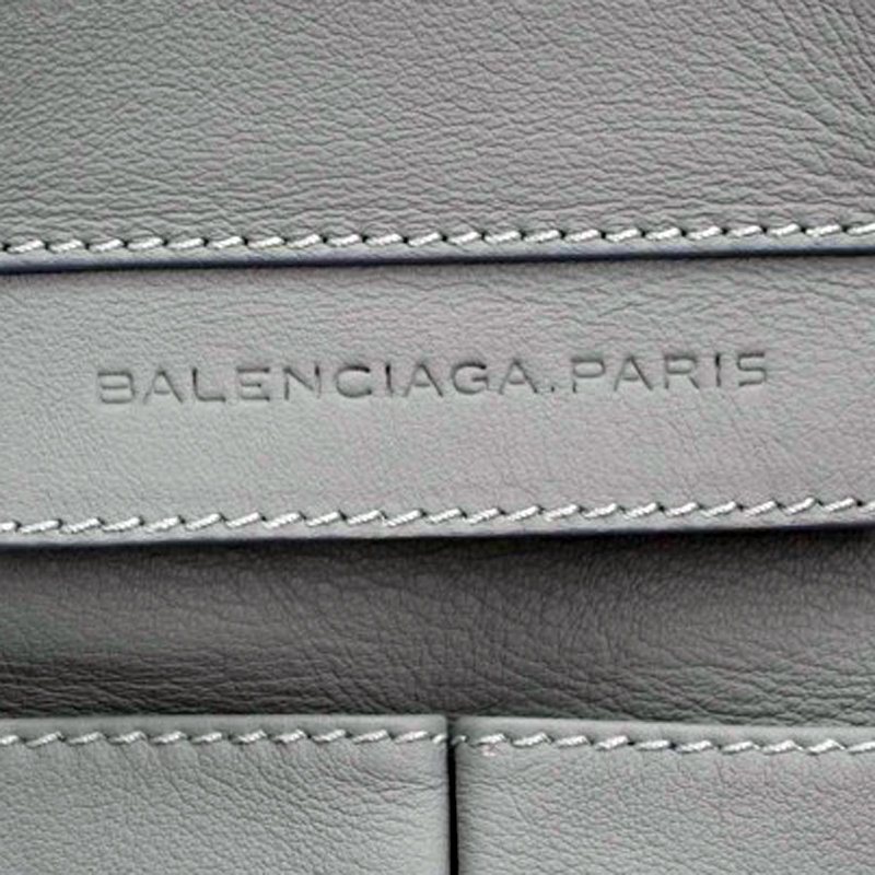 Ælte Blank mælk How to Spot a Fake Balenciaga Bag: An Authentication Guide