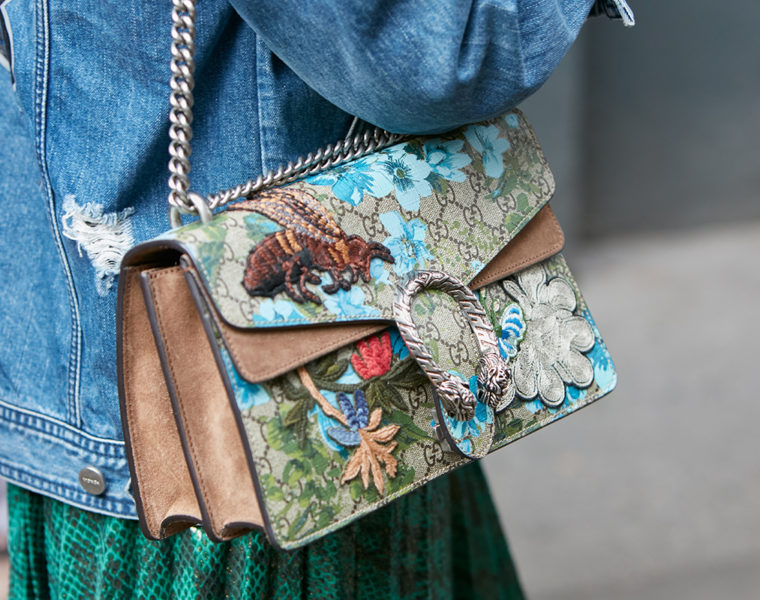 woman-gucci-bag