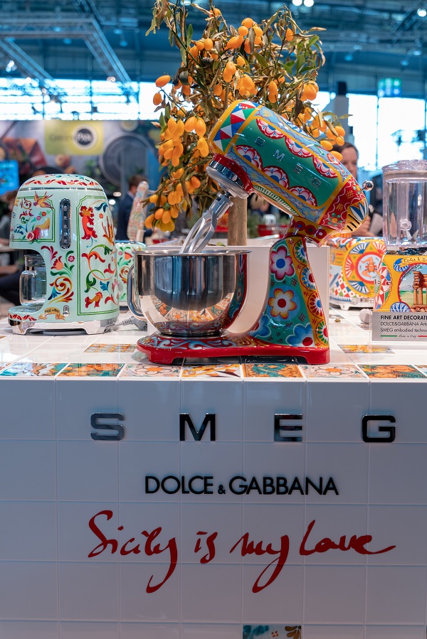 Smeg x Dolce & Gabbana Sicily Is My Love Electric Kettle