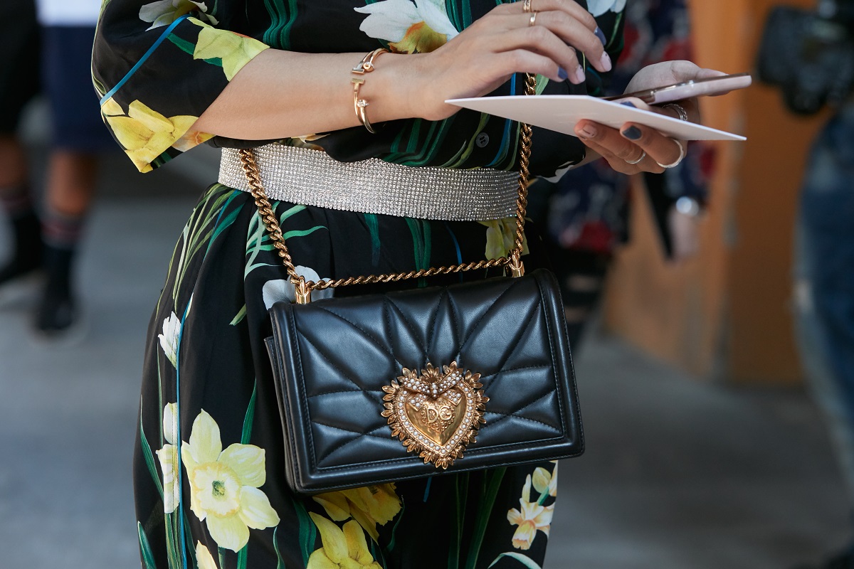 Sicily Medium Leather Shoulder Bag in Neutrals - Dolce Gabbana