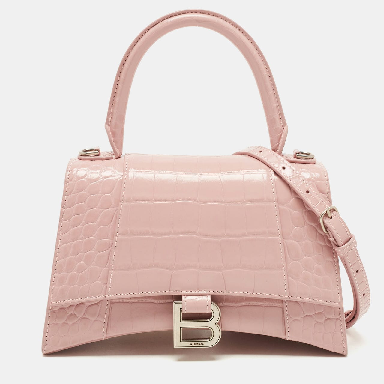 Blush pink + baby pink, my two favorites!! I'm literally obsessed with  these two shades, especially when it comes to handba… | Pink handbags,  Bags, Handbag hardware