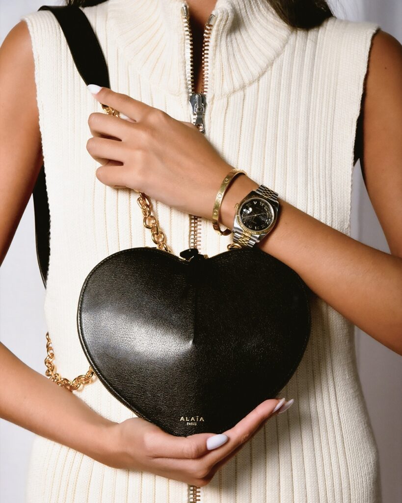 heart shaped bag in black color