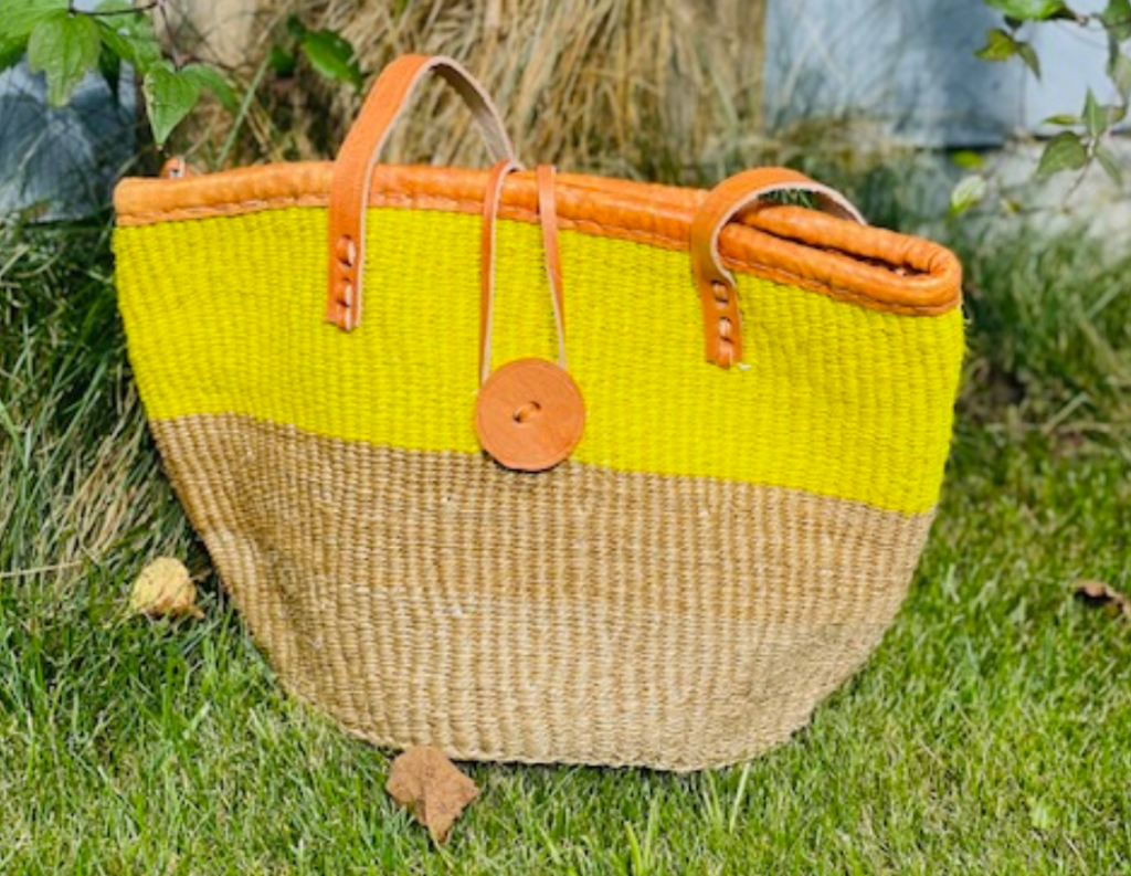 Kenyan-Kiondo-women's-sisal-bag- Image Source: https://kenyamasai.co.uk/