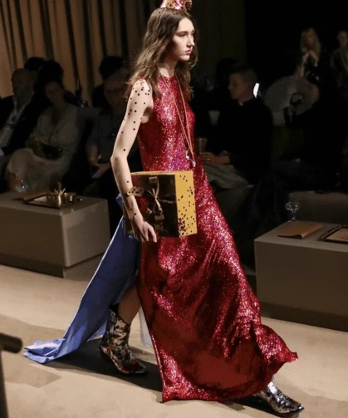 Coach celebrated its 85th anniversary at New York Fashion Week with a Spring/Summer 2027 collection themed around memory, nostalgia, and the imperfect beauty of the past.